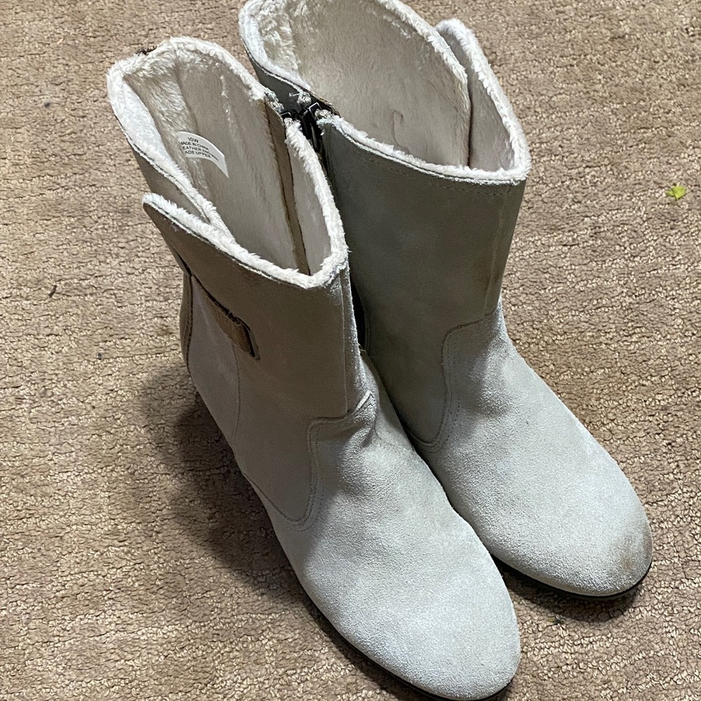 Sporto Light Gray Suede 10 Wide Width Winter Boots NWT